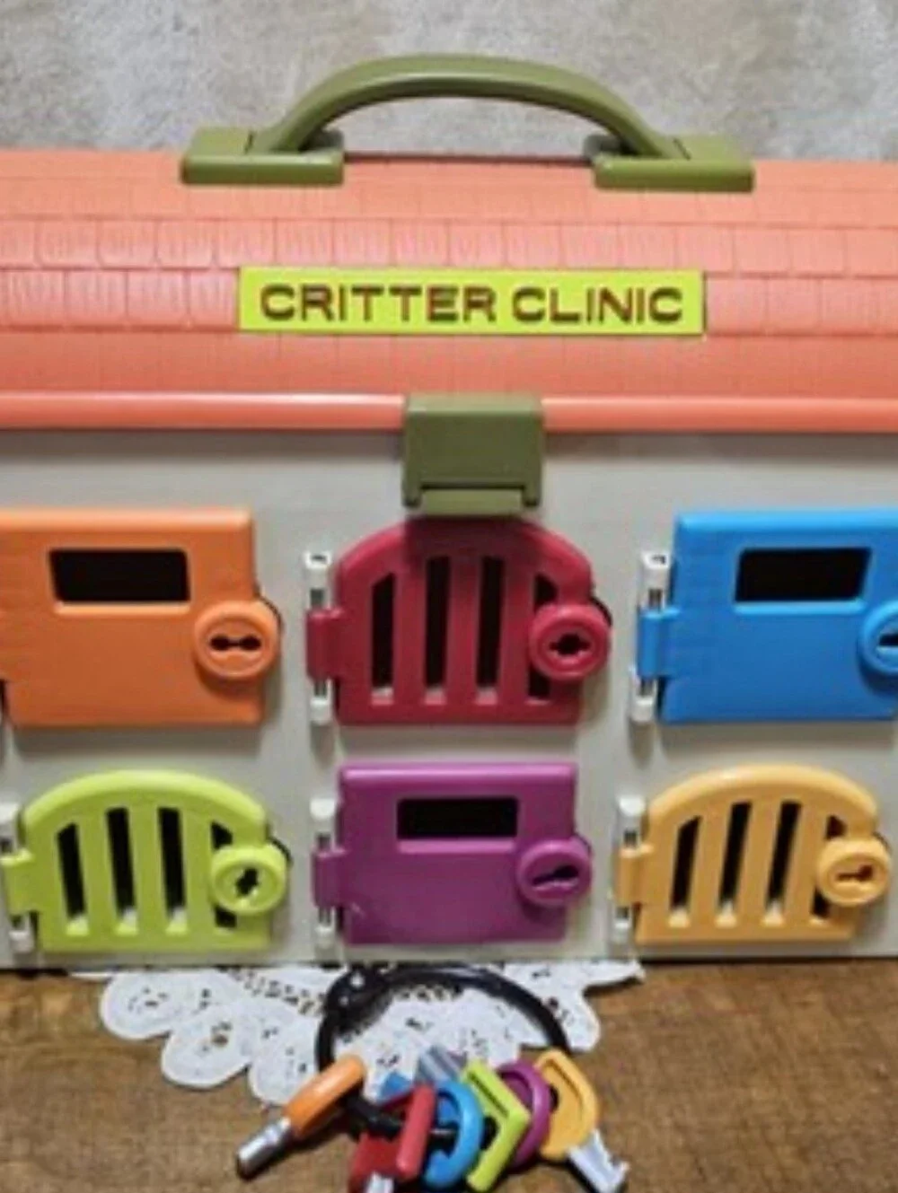 Colorful Lock & Key Playhouse - Multicolor